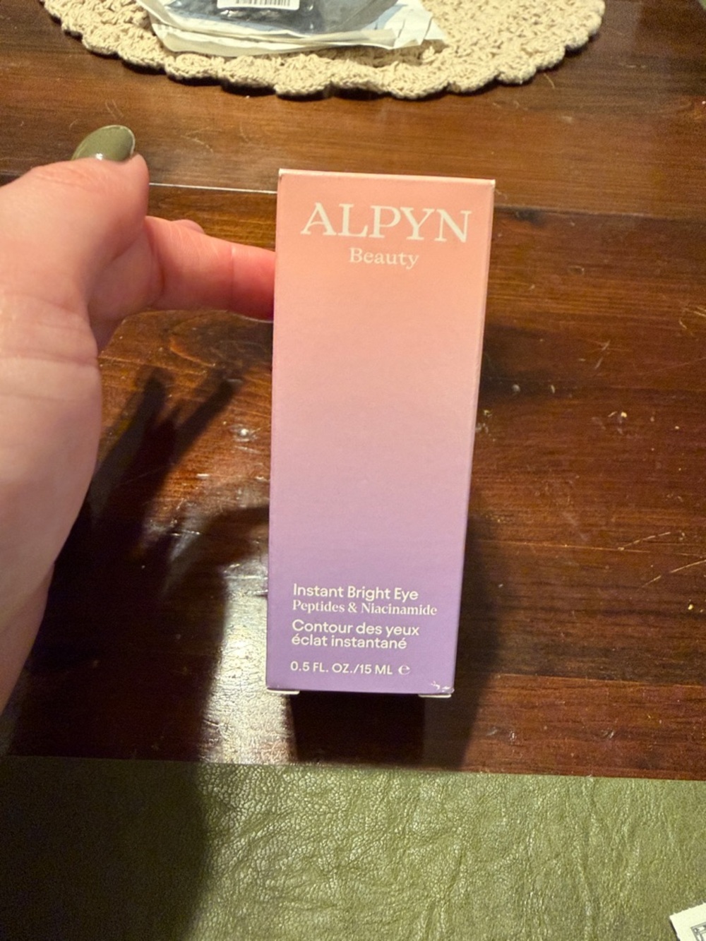 Instant Bright Eye Concealer – Pink Gradient Brightening Shade
